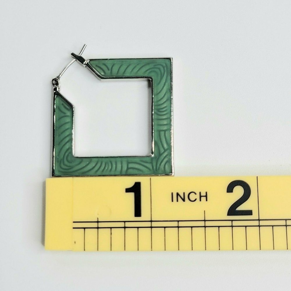Lia Sophia Light Green Enamel Hoop Earrings Hinge Closure 1 1/8" Original Box - Picture 5 of 6